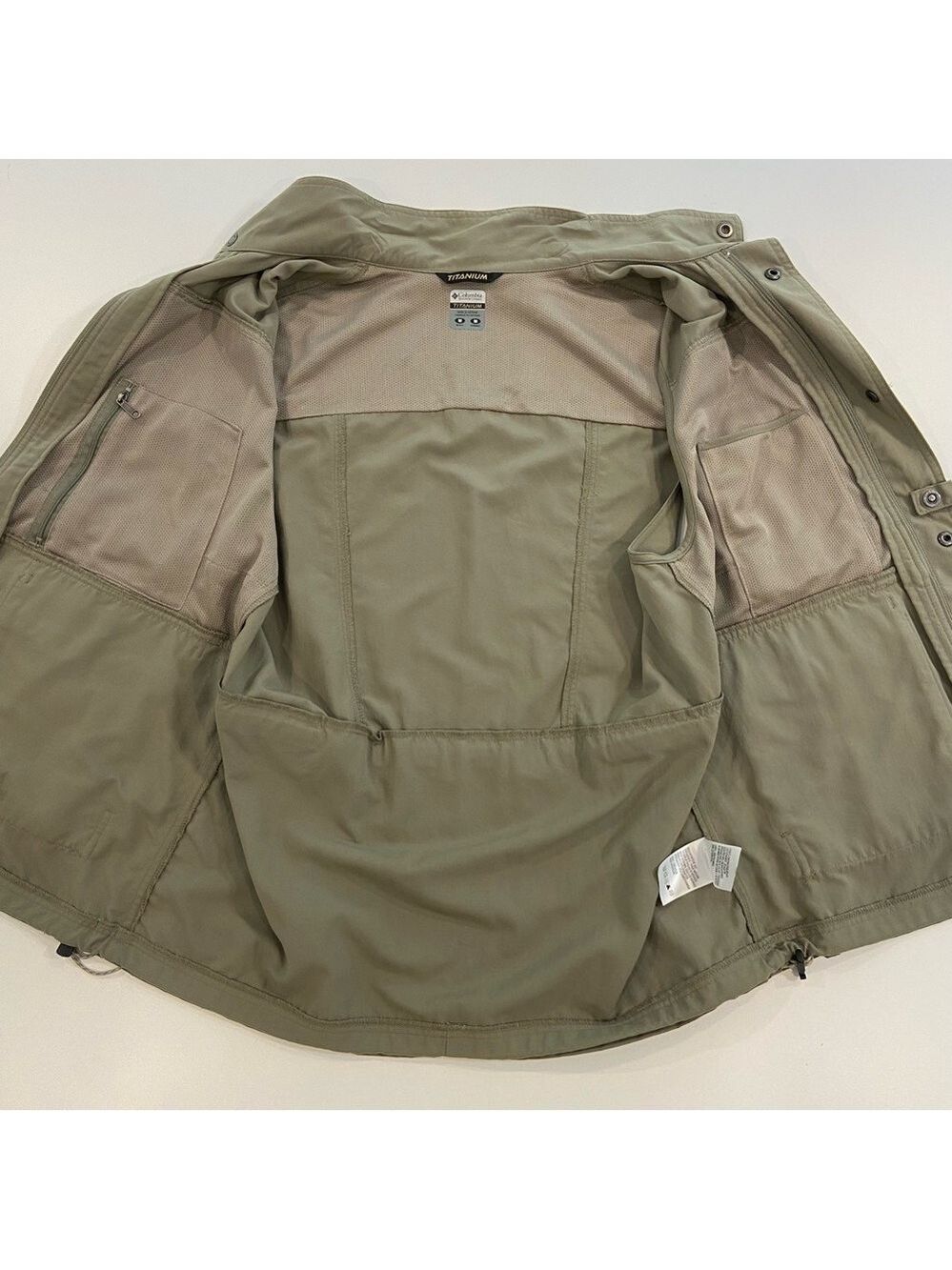 Columbia Titanium outdoor sleeveless jacket vest pockets men Medium olive green - Picture 11 of 16